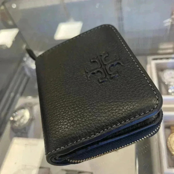 Tory Burch 146463 Thea Bifold Leather Wallet in Black ** GIFT PACKING** - Picture 11 of 13